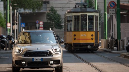 MINI Cooper S E Countryman ALL4: zero emissioni quando vuoi - image 022499-000207777-500x280 on https://motori.net