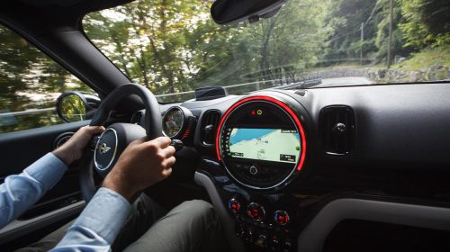 MINI Cooper S E Countryman ALL4: zero emissioni quando vuoi - image 022499-000207792-500x280 on https://motori.net