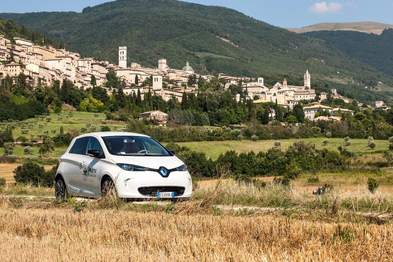 Renault presenta la sua ultima novità elettrica - image 007085-000058545 on https://motori.net