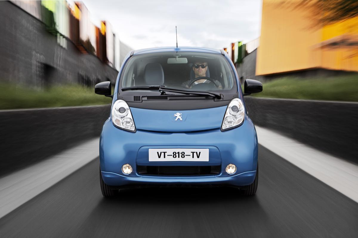 Peugeot: convenienza elettrica in mostra - image 021810-000203700 on https://motori.net
