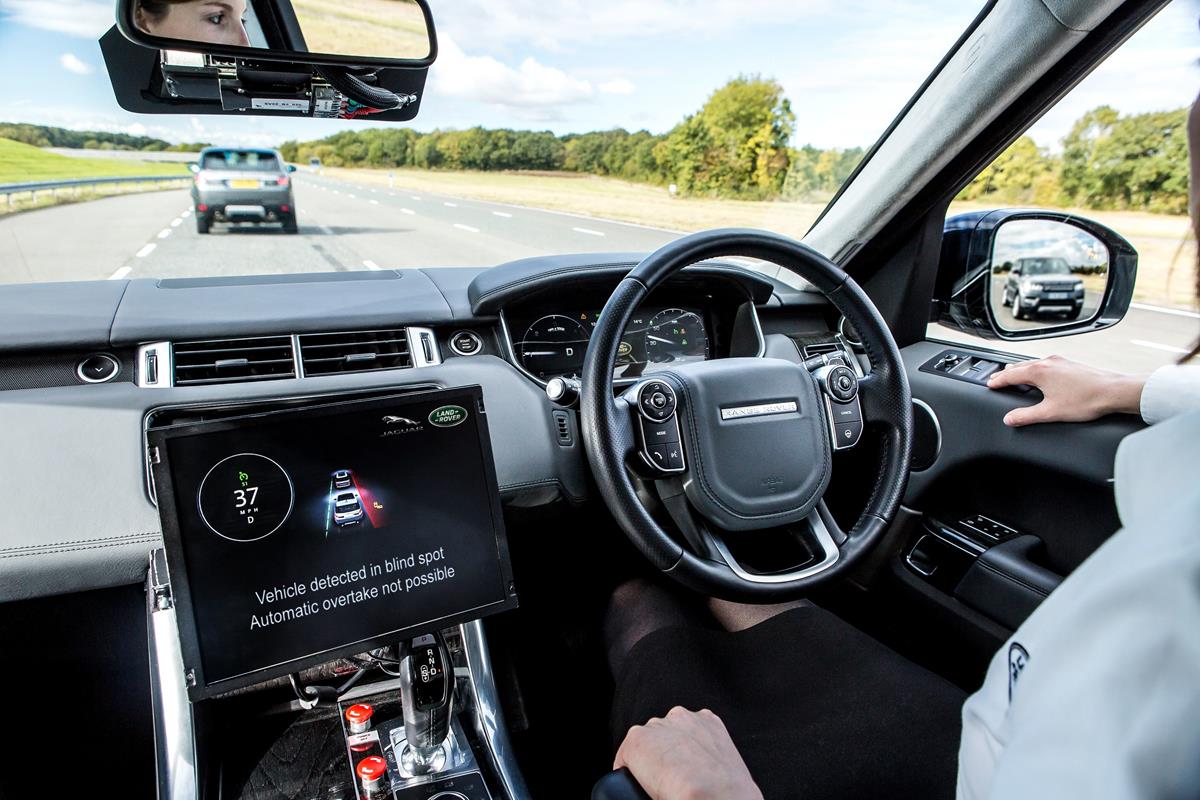 Jaguar Land Rover nello sviluppo delle tecnologie dei veicoli connessi e autonomi - image 022081-000205512 on https://motori.net