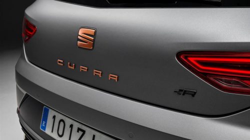 La SEAT CUPRA R fa il suo debutto al Salone di Francoforte - image resized_LEON-CUPRA-R004h-500x280 on https://motori.net