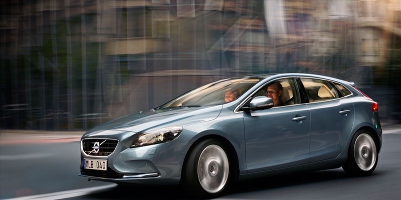 Catalogo Volvo V40 2017 - image 31482_1_big on https://motori.net
