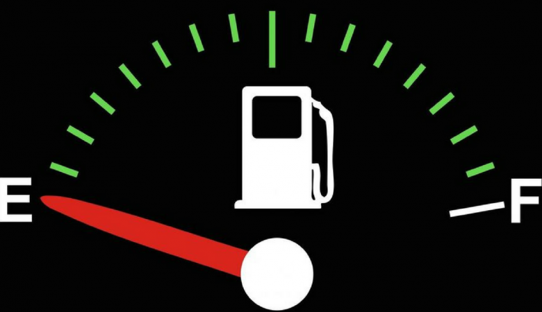 Auto in riserva: quanti Km e come risparmiare carburante
