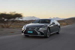 Lexus presenta la nuova LS Hybrid