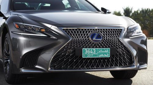 Lexus presenta la nuova LS Hybrid - image 306-lexus-ls500h-manganese-detail-500x280 on https://motori.net