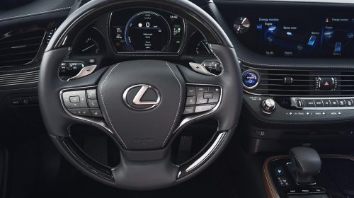 Lexus presenta la nuova LS Hybrid - image 320-lexus-ls500h-manganese-detail-500x280 on https://motori.net