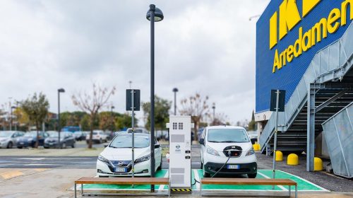 Ad IKEA Anagnina di Roma la ricarica è gratis - image 426224076_Nissan-e-IKEA-accelerano-la-mobilità-elettrica-in-Italia--500x280 on https://motori.net