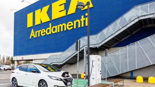 Ad IKEA Anagnina di Roma la ricarica è gratis - image 426224082_Nissan-e-IKEA-accelerano-la-mobilità-elettrica-in-Italia--500x280 on https://motori.net