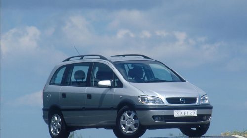 Opel Zafira compie 20 anni - image Zafira-A-2--500x280 on https://motori.net
