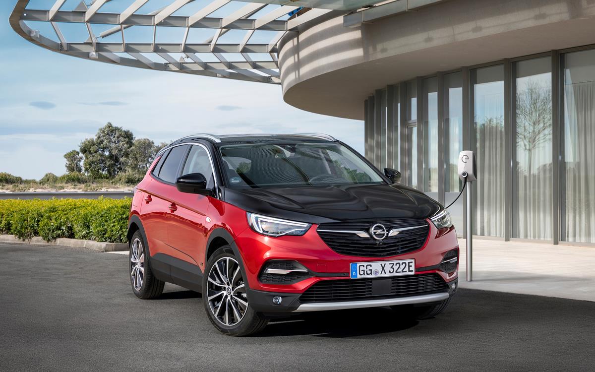 L'anno zero - image Opel-Grandland-X-Hybrid4-506692 on https://motori.net