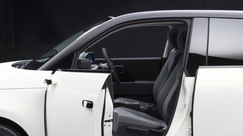Retrovisori laterali digitali di serie su Honda E - image honda-e-side-camera-mirror-system-3-500x280 on https://motori.net