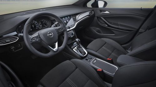 L’Astra più efficiente di sempre - image en_Opel-Astra-Interior-507811-500x280 on https://motori.net