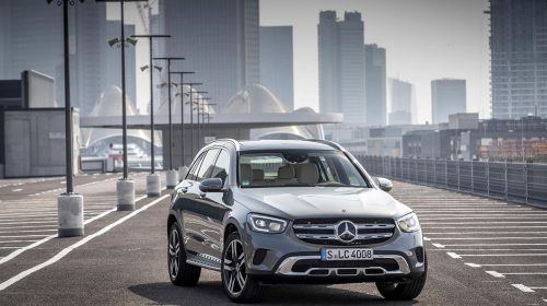 Nuovi motori e estetica rinnovata per Mercedes GLC: SUV e Coupé - image 19C0402_001-500x280 on https://motori.net