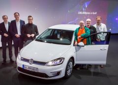 La nuova VW e-up! - l’up-grade - image Consegnata-la-Volkswagen-eGolf-numero-100000-240x172 on https://motori.net