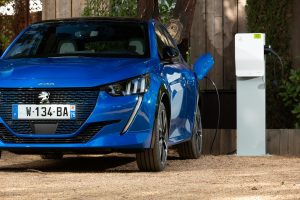 I cinque zeri della nuova Peugeot e-208 100% elettrica