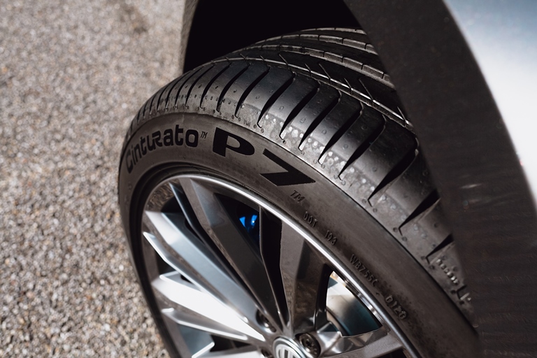 Risparmiati 54,8 milioni di Euro grazie ai pneumatici ricostruiti - image Pirelli-CinturatoP7 on https://motori.net