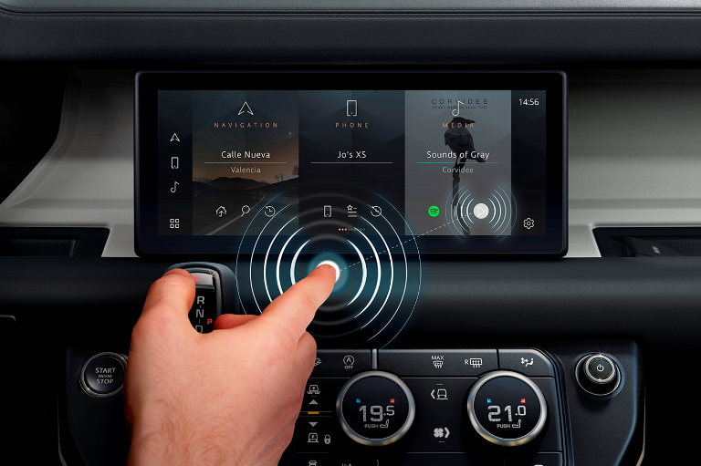 Jaguar Land Rover verso il futuro - image Predictive-Touch on https://motori.net
