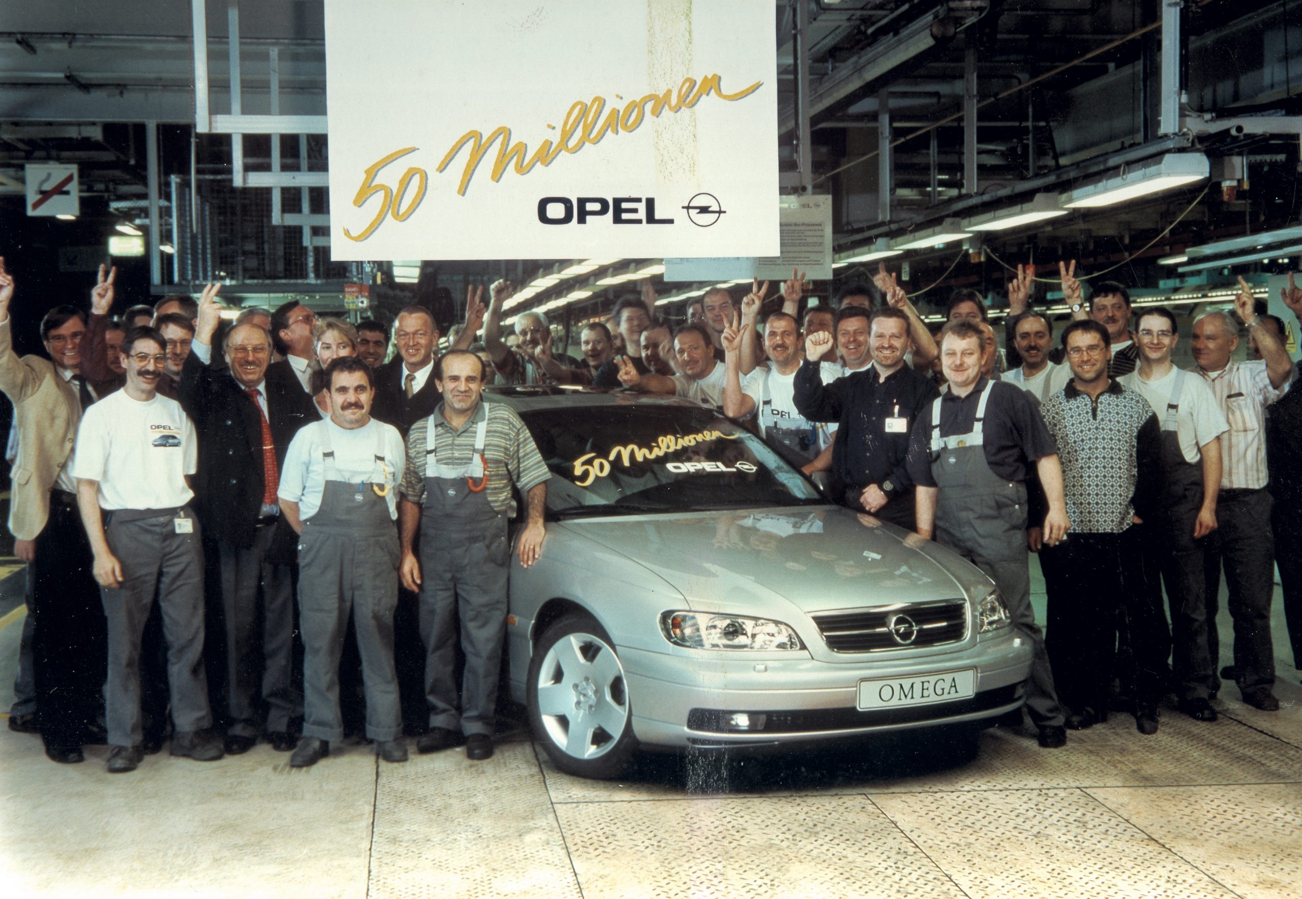 Inverno in sicurezza: al via il cambio gomme! - image 1999-50-milioni-Opel-scaled on https://motori.net