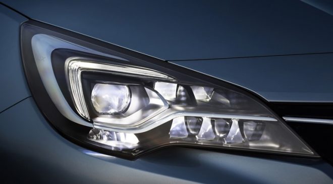 Il buio non fa più paura - image 4-Opel-Astra-K-509520_0-660x365 on https://motori.net