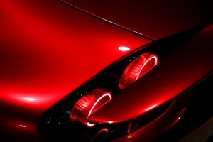 Colori Mazda: una storia di forme in movimento