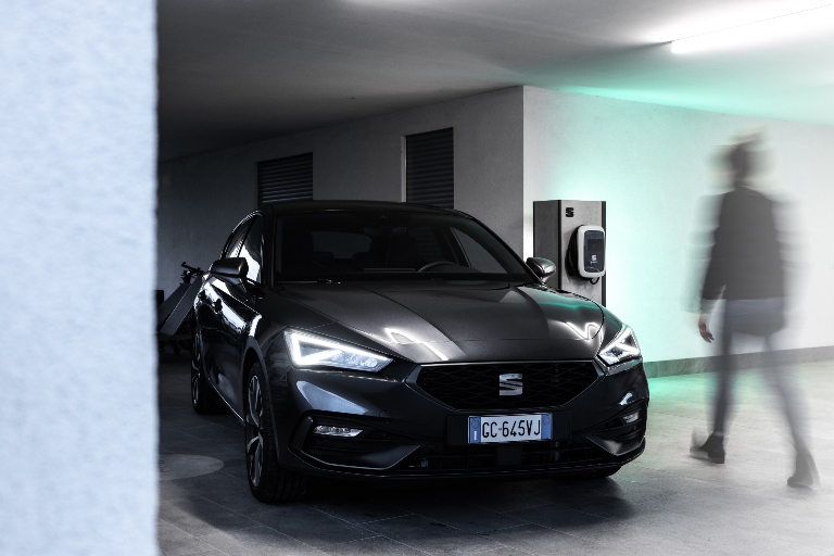 Direct4 la nuova tecnologia Lexus di controllo elettrico - image Seat-Leon-e-Hybrid on https://motori.net