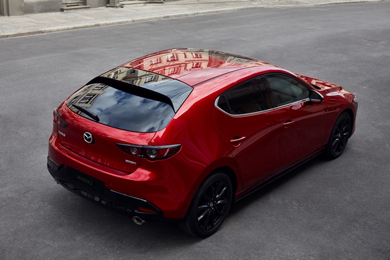 Ora Bentayga è anche Hybrid - image 2021-Mazda3 on https://motori.net