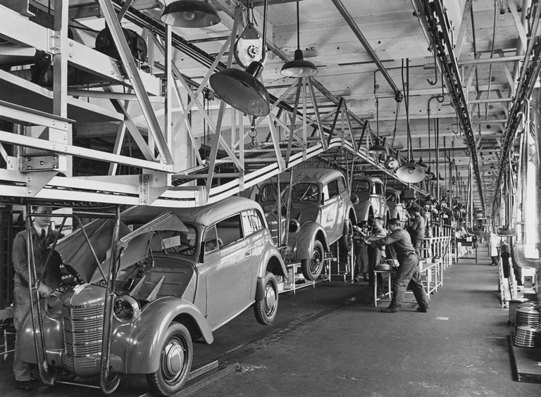 Le fondamenta del segmento moderno delle compatte - image Opel-Kadett-1938-Montage-36199 on https://motori.net