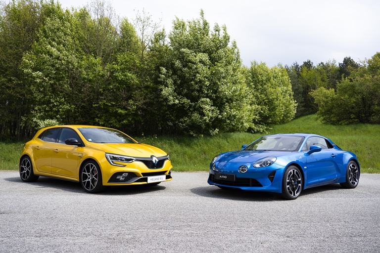Renault e Enel-X per la ricarica integrata - image Renault-Sport-Cars-becomes-Alpine-Cars on https://motori.net