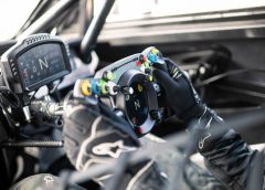 Cupra vince la prima gara del Mondiale Turismo Elettrico - image Bentley-Fanatec-GT3-Steering-Wheel-240x172 on https://motori.net