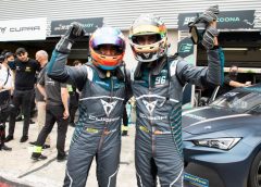 Volante Bentley e Fanatec per le corse reali e virtuali - image CUPRA-wins-the-worlds-first-all-electric-touring-car-race_02_HQ-240x172 on https://motori.net