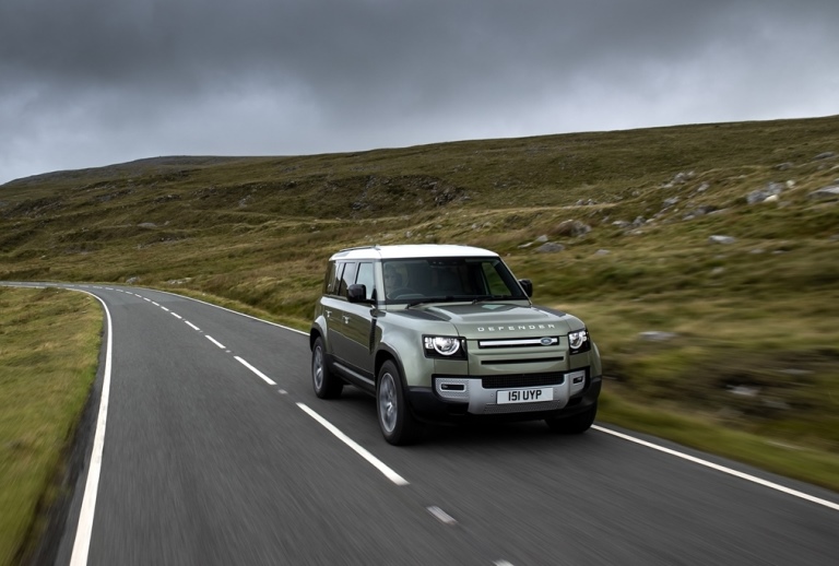 Jaguar Land Rover verso il futuro - image LR_DEF_PHEV on https://motori.net