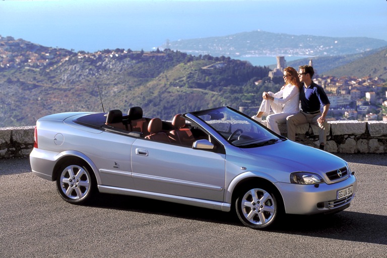 Sempre aperto: al via i tour virtuali a tema di Opel Classic - image Astra-G-Cabrio on https://motori.net