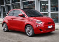 Una partnership elettrizzante - image Fiat-500-RED-240x172 on https://motori.net