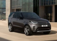 Per parcheggiare… premere l’acceleratore - image Land-Rover-DISCOVERY-METROPOLITAN-EDITION-240x172 on https://motori.net