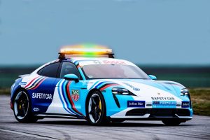 Porsche Taycan nuova safety car della Formula E