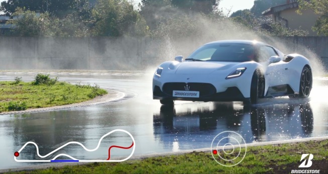 Suzuki Rally Cup 2022: divertimento assicurato - image Bridgestone-pista-wet-handling on https://motori.net
