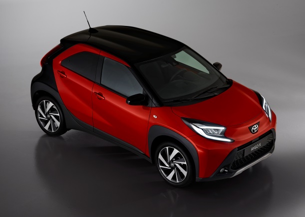 Nissan Leaf 2022 nuovo look e tecnologie avanzate - image Toyota-Aygo-X on https://motori.net