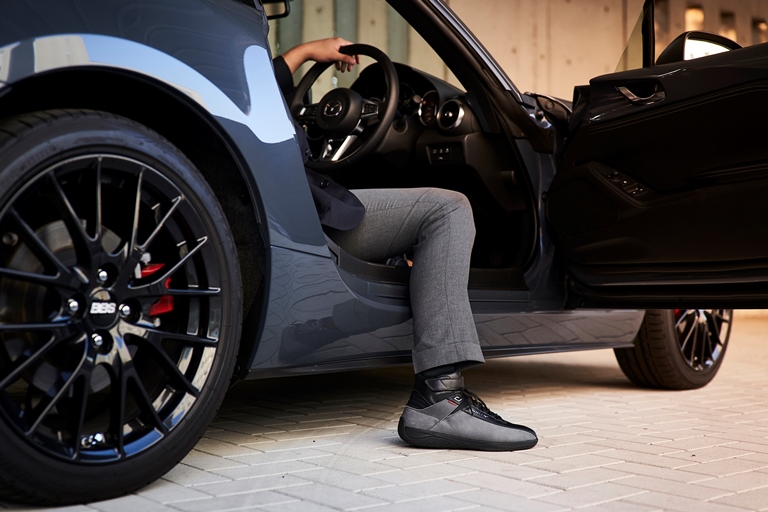 Scarpe da guida Mazda - image driving-shoesl on https://motori.net
