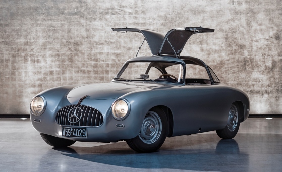 70 anni di sport, lusso e lifestyle - image Mercedes-SL on https://motori.net