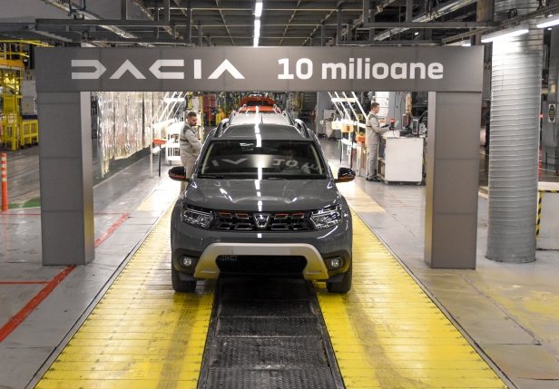 Più di un quarto delle auto in circolazione è Euro 6 - image 2022-10-Millions-Dacia-produced on https://motori.net