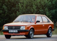 Paddock - Giugno 2022 - image 1979-Opel-Kadett-D-Luxus-240x172 on https://motori.net