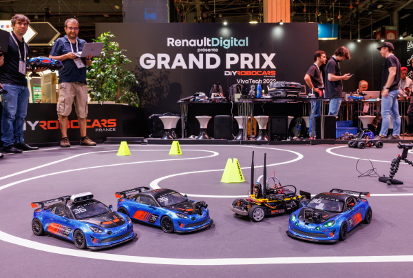 Il Guinness World RecordsTM della 500 - image 2022-Story-Robocars-le-Grand-Prix-de-voitures-autonomes-qui-a-anim-VivaTech-2022-1.jpg on https://motori.net