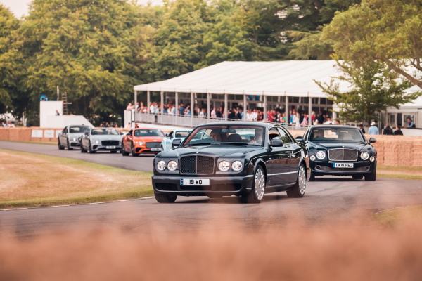 Bentley celebra i 40 anni dei suoi motori turbo - image 40-Years-Turbo on https://motori.net