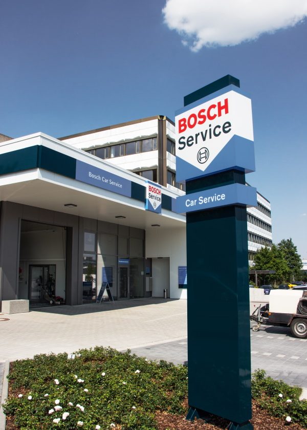 Raggiungere l'Expo di Milano con il noleggio Express Europcar - image Bosch-600x840 on https://motori.net