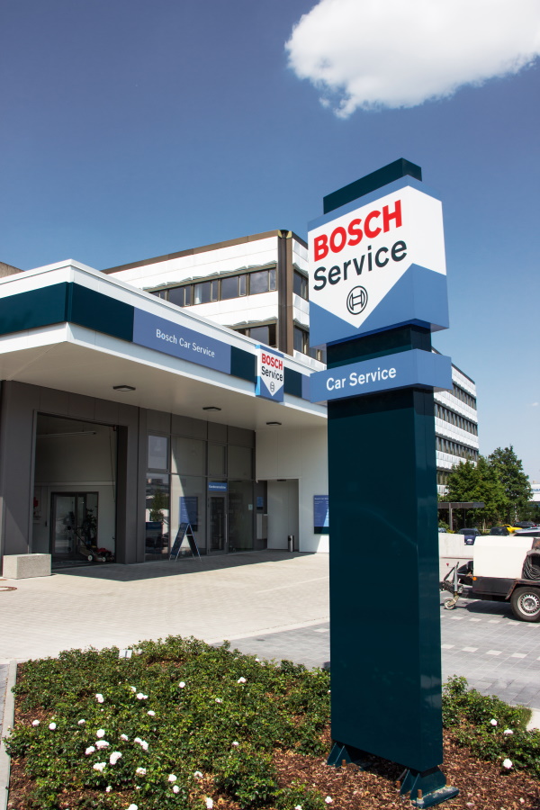 Collaborazione Castrol con Bosch Car Service - image Bosch on https://motori.net