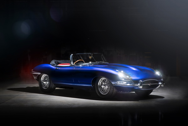 Saranno blu ed arancione i colori delle auto del prossimo futuro - image Jaguar-Bespoke-E-Type-1965-Hero-Shot-1 on https://motori.net