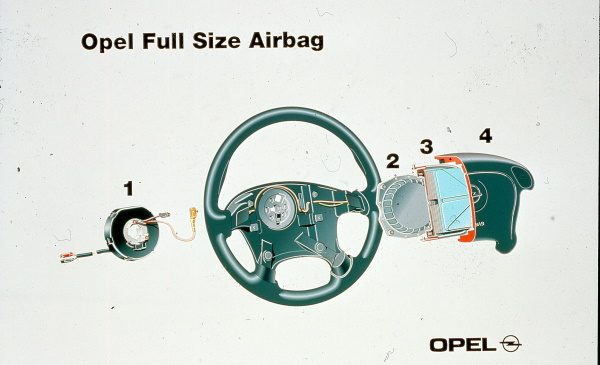 Il grande airbag Opel