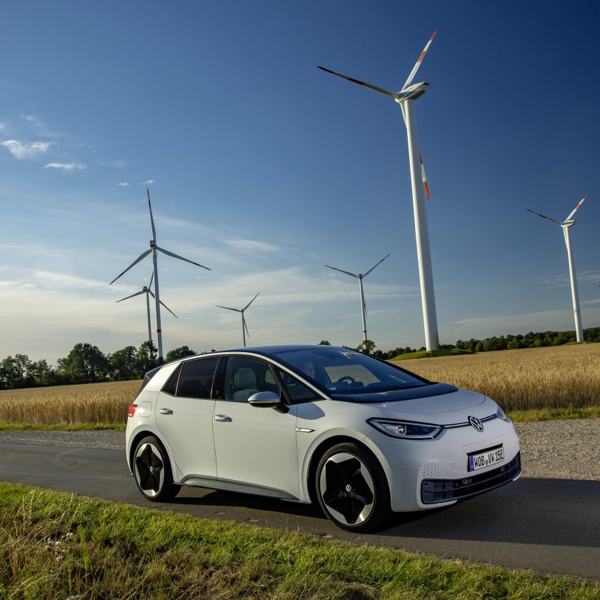 TÜV Süd: elevati standard di gestione ambientale ed energetica - image VW-ID.3-VP_21.06.2022_9.1-840x840 on https://motori.net