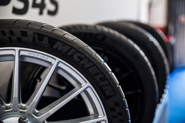 Toyo Tires partner di Ken Block - image michelin_pilot_sport on https://motori.net